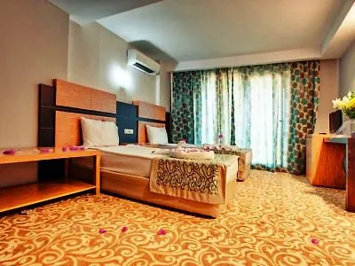 Otel Mc Mahberi 4*